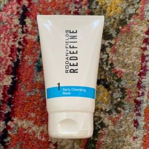 Rodan + Fields Redefine Daily Cleansing Mask